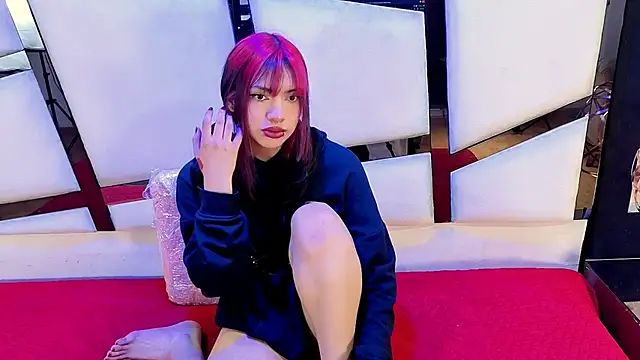 Snapshot of NamiMoon1 chatting on December 14, 2025, 12:44 pm NamiMoon1 online show from December 14, 2025, 12:44 pm