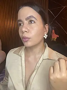 Snapshot of ValentinaEliot chatting on February 3, 2026, 12:21 am ValentinaEliot online show from February 3, 2026, 12:21 am