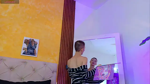 mia collin  online show from February 11, 2026, 2:39 pm