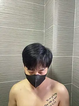 kimze7 online show from April 14, 2026, 11:10 pm