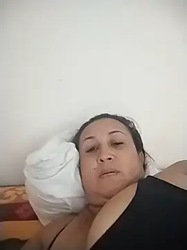 Snapshot of Nini_Love_ chatting on June 14, 2026, 5:47 pm Nini Love online show from June 14, 2026, 5:47 pm