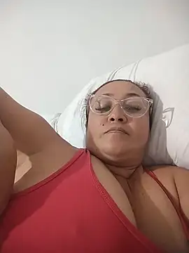 Snapshot of Nini_Love_ chatting on February 10, 2026, 4:22 am Nini Love online show from February 10, 2026, 4:22 am