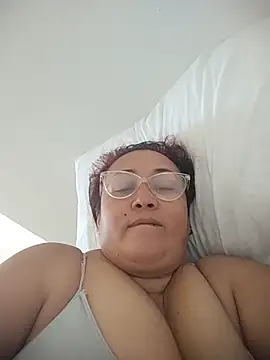 Snapshot of Nini_Love_ chatting on February 24, 2026, 1:56 pm Nini Love online show from February 24, 2026, 1:56 pm