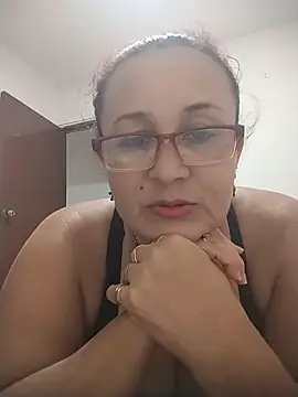 Nini Love  online show from March 5, 2026, 1:24 am