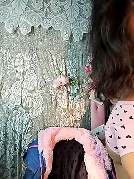 Snapshot of Princess_elia chatting on February 21, 2026, 11:18 pm Princess elia online show from February 21, 2026, 11:18 pm