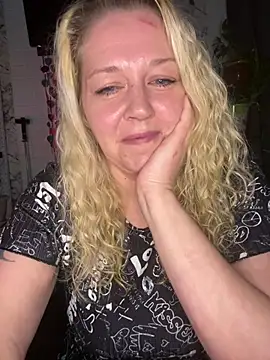 JenniferCarmen online show from February 20, 2026, 3:36 pm