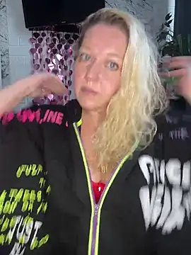 JenniferCarmen online show from February 28, 2026, 10:15 am