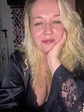 JenniferCarmen online show from February 17, 2026, 3:20 pm