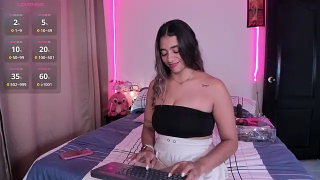 Snapshot of lexxa_ chatting on December 15, 2025, 8:03 pm lexxa online show from December 15, 2025, 8:03 pm