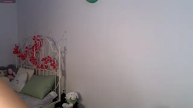 springloveee online show from January 11, 2026, 5:53 pm