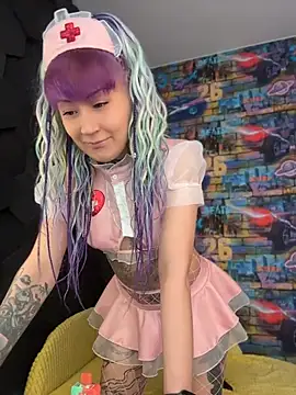 Tattoo  Moon online show from April 25, 2026, 11:02 pm