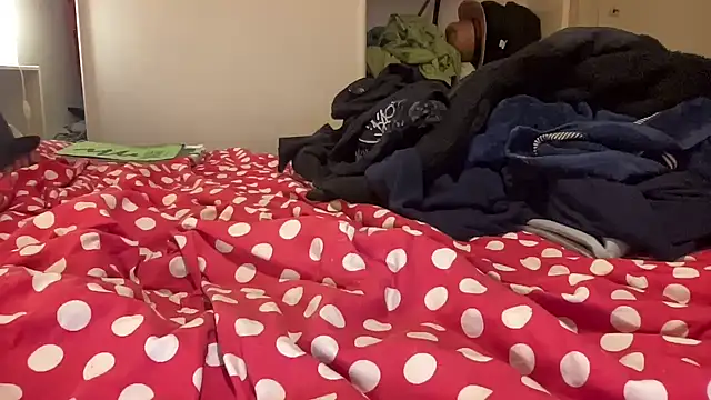 Snapshot of ludooo899 chatting on February 16, 2026, 2:21 am ludooo899 online show from February 16, 2026, 2:21 am