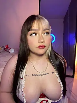 Snapshot of Daniela_ruizz chatting on June 18, 2026, 4:33 am Daniela ruizz online show from June 18, 2026, 4:33 am