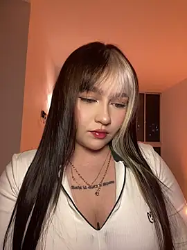 Snapshot of Daniela_ruizz chatting on June 27, 2026, 2:50 am Daniela ruizz online show from June 27, 2026, 2:50 am