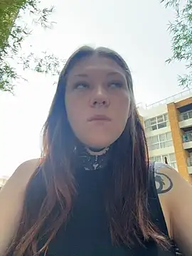 FionaMurr online show from March 10, 2026, 2:37 am