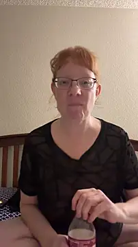 Lenaravenswood online show from December 17, 2025, 7:13 am