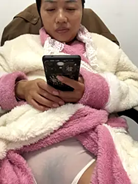 Snapshot of cmvoo chatting on December 14, 2025, 8:09 am cmvoo online show from December 14, 2025, 8:09 am