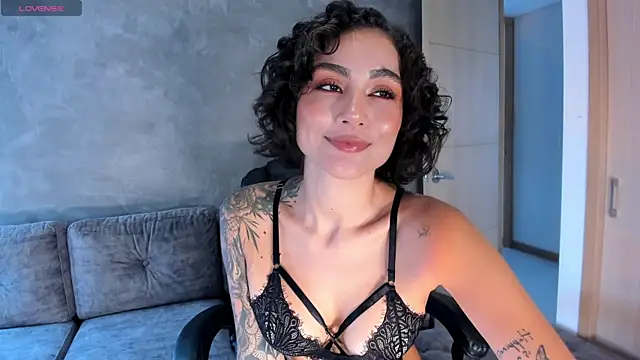 Snapshot of ValerieAustin chatting on May 13, 2026, 4:14 pm ValerieAustin online show from May 13, 2026, 4:14 pm