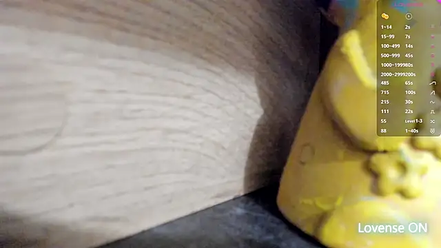 Snapshot of classy_medea chatting on December 16, 2025, 1:32 am classy medea online show from December 16, 2025, 1:32 am