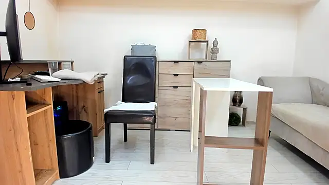 classy medea online show from February 24, 2026, 1:28 am