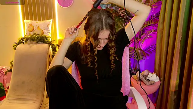 Snapshot of CarolainGilbert chatting on January 9, 2026, 5:14 am CarolainGilbert online show from January 9, 2026, 5:14 am