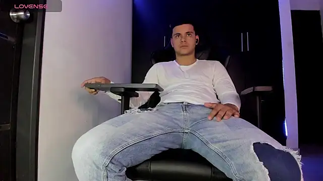 Liam Mateo online show from March 24, 2026, 12:43 am