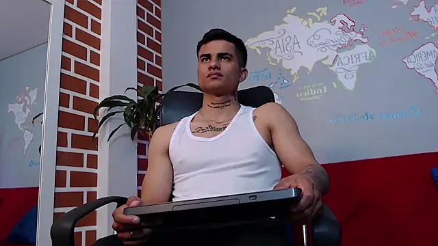 Snapshot of RyanGates_ chatting on December 15, 2025, 1:17 pm RyanGates online show from December 15, 2025, 1:17 pm