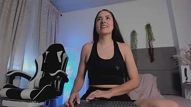 JulietaSnow online show from March 11, 2026, 5:51 pm