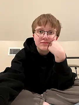 Snapshot of Lassie_Cassie chatting on December 18, 2025, 10:02 pm Lassie Cassie online show from December 18, 2025, 10:02 pm