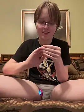 Lassie Cassie online show from March 16, 2026, 5:44 am