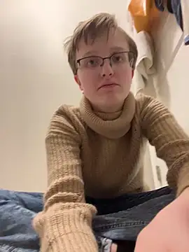 Snapshot of Lassie_Cassie chatting on December 22, 2025, 5:07 am Lassie Cassie online show from December 22, 2025, 5:07 am