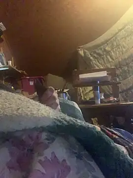 Snapshot of Ldnick69 chatting on February 19, 2026, 10:40 pm Ldnick69 online show from February 19, 2026, 10:40 pm