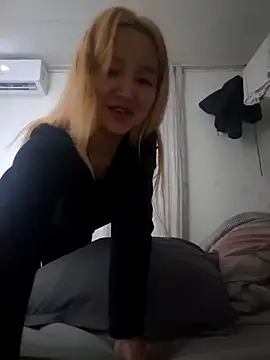 SherrylShaw online show from December 16, 2025, 5:39 pm