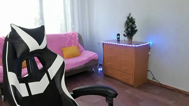 KisaModel online show from January 14, 2026, 6:28 am