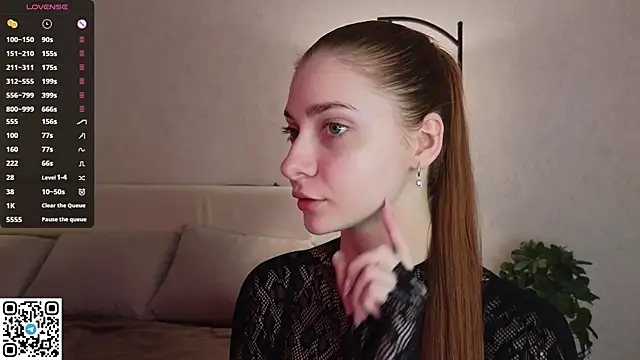 Snapshot of VelvetZephra chatting on May 31, 2026, 3:40 pm VelvetZephra online show from May 31, 2026, 3:40 pm