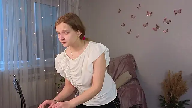 HazeElariel online show from March 22, 2026, 3:13 pm