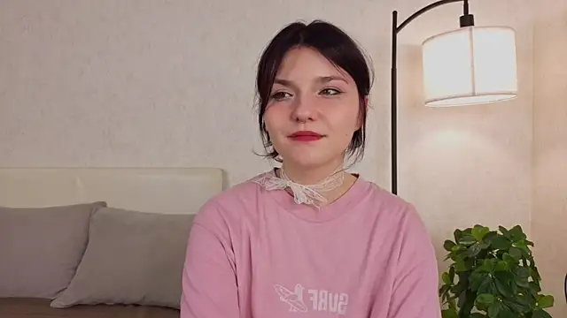 NyraVesperis online show from May 18, 2026, 3:06 am