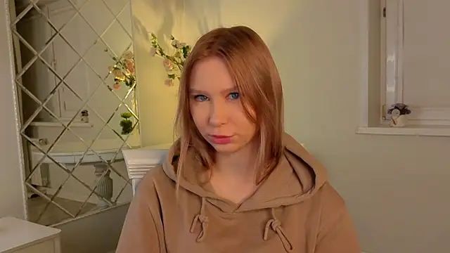 Snapshot of CorrieHighfield chatting on December 14, 2025, 1:12 am CorrieHighfield online show from December 14, 2025, 1:12 am