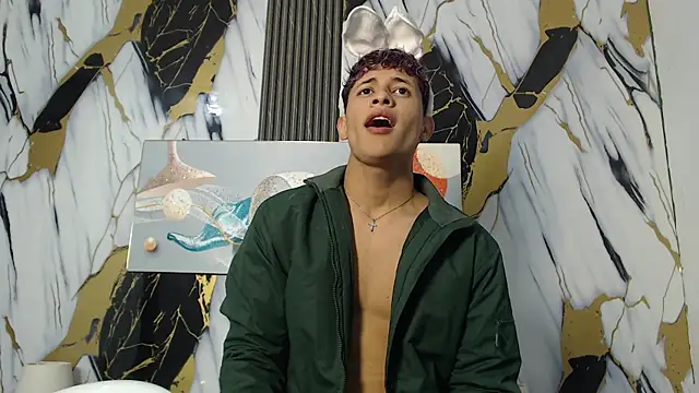 Snapshot of YOUNG_GUYS1 chatting on February 17, 2026, 1:36 am YOUNG GUYS1 online show from February 17, 2026, 1:36 am