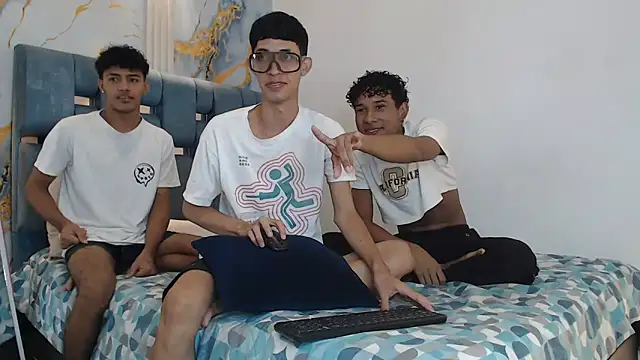 SWEET RABBIT1 online show from January 7, 2026, 7:30 pm