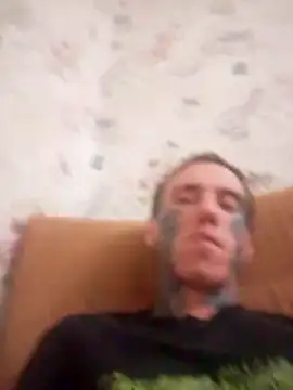 VERLIEBER11 online show from December 13, 2025, 8:04 pm