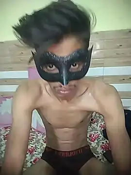 xoupleaura online show from April 11, 2026, 3:36 am