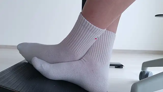 Feetbeth online show from May 30, 2026, 4:45 pm