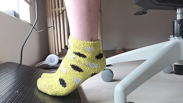 Feetbeth online show from February 4, 2026, 7:53 pm