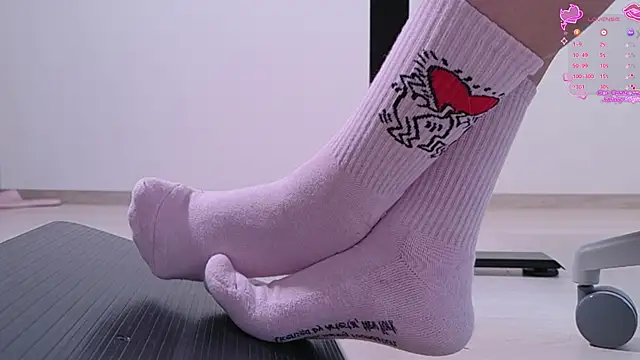 Feetbeth online show from May 18, 2026, 9:52 pm