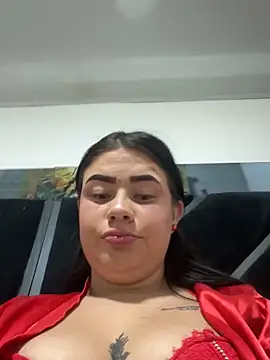 Snapshot of Natiis2226 chatting on December 18, 2025, 12:38 am Natiis2226 online show from December 18, 2025, 12:38 am