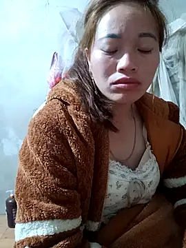 little-effy online show from February 9, 2026, 8:07 pm