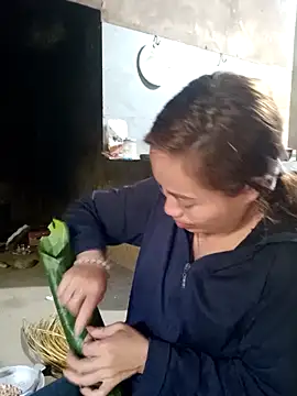 little-effy online show from March 2, 2026, 8:10 am