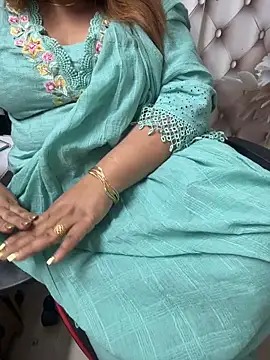 butterflyslay online show from April 9, 2026, 6:19 am