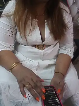 butterflyslay online show from April 15, 2026, 1:33 am